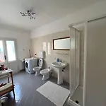 Carlitos Maison *
